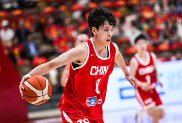 小散配资 热身赛：中国女篮逆转尤文图特开门红 杨舒予25分韩旭15分